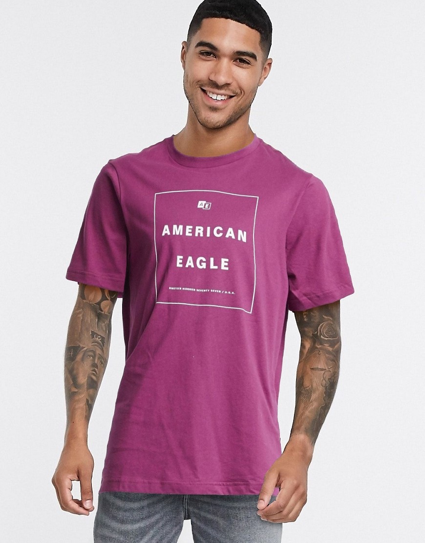 American Eagle — Blommefarvet T-shirt med logoprint-Rød