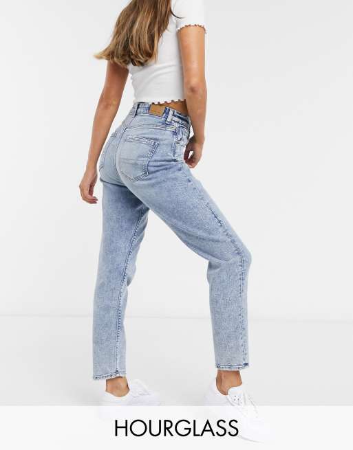 American Eagle – Curvy – Mom-Jeans in hellblauer Waschung | ASOS