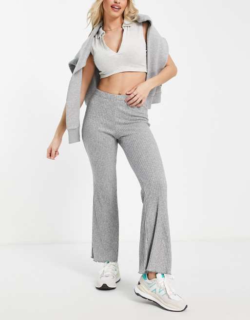 American Eagle - Geribbelde flare-broek in grijs