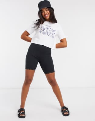 american eagle -  – Kurze Leggings mit Spitzenbesatz in Schwarz