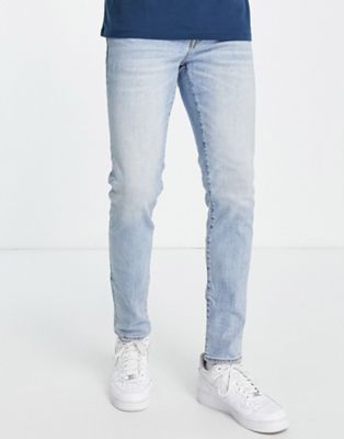 American Eagle light wash skinny fit jeans