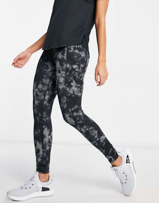 American Eagle pocket legging in black print