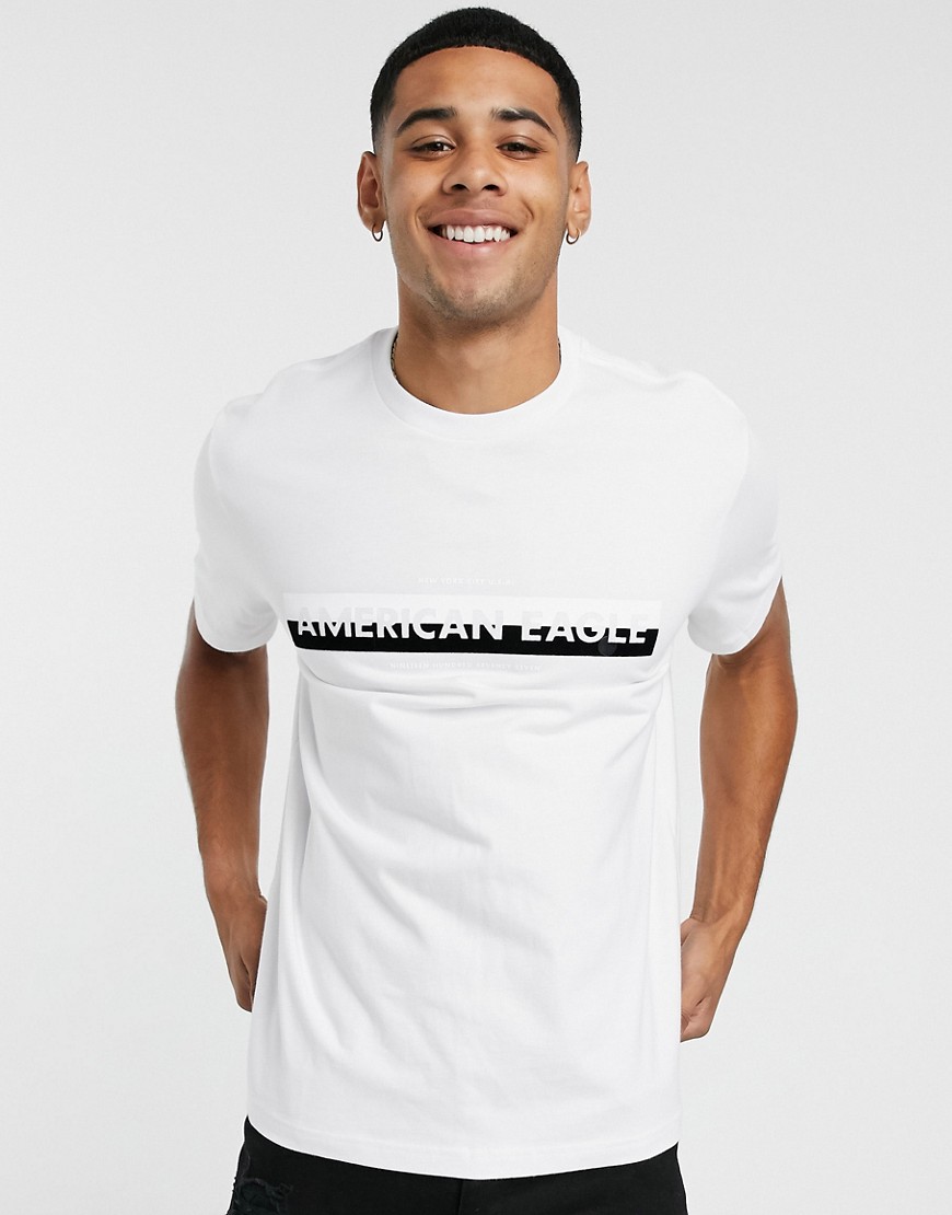 American Eagle - T-shirt met contrasterend groot logo op de borst in wit
