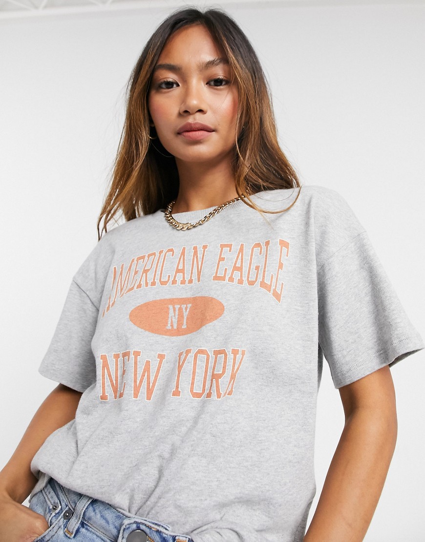 American Eagle - T-shirt met varsity-logo in grijs