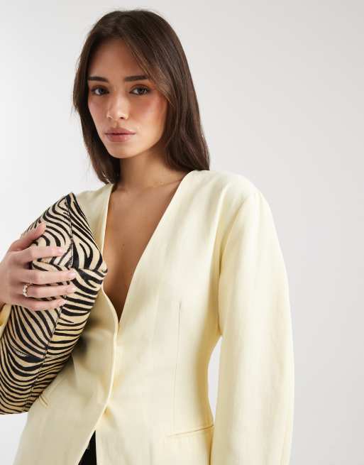 Americana beis sin solapas con cintura entallada de mezcla de lino de ASOS DESIGN, 3 de 4