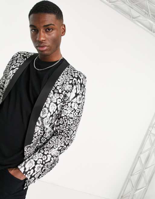 Americana corta de diseño de jacquard animal con solapas tipo kimono de ASOS DESIGN, 4 de 4