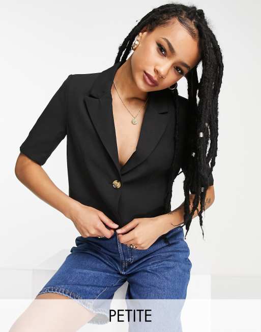 Conjunto negro de pantalones de pernera ancha y americana corta de sastre de Vero Moda Petite, 3 de 3