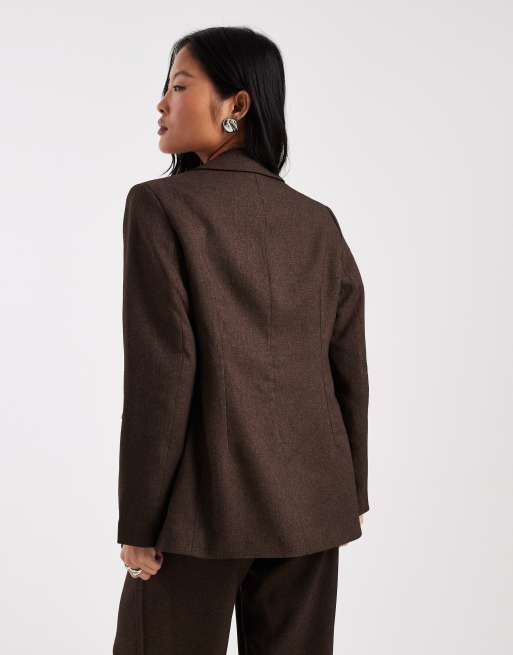 Americana de sastre marrón chocolate extragrande de tejido efecto tweed de Vero Moda Petite (parte de un conjunto), 3 de 4