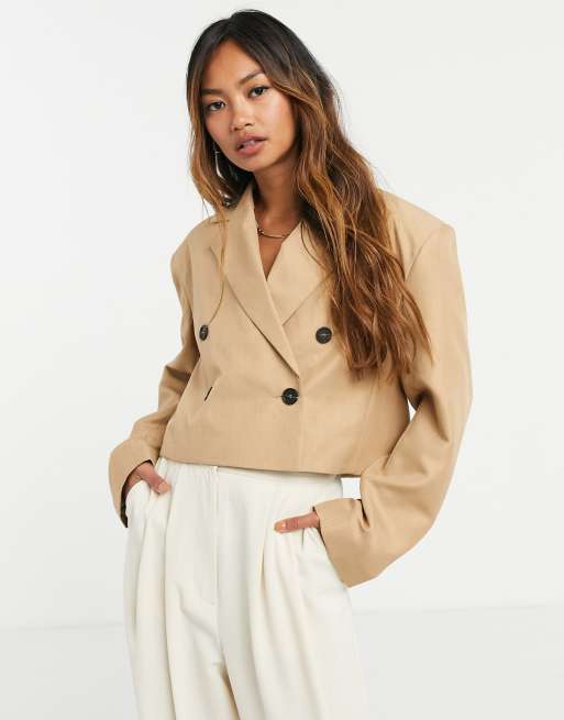 Americana de traje corta en color camel con hombros marcados de ASOS DESIGN