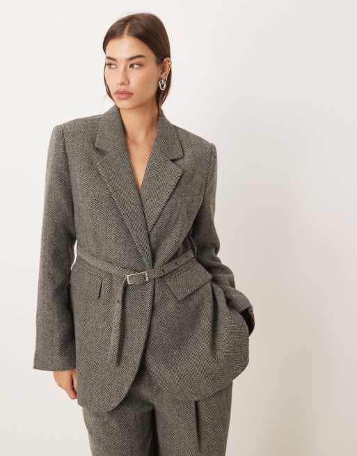 Americana gris con patrón de espiga y cinturón de Gina Tricot (parte de un conjunto)