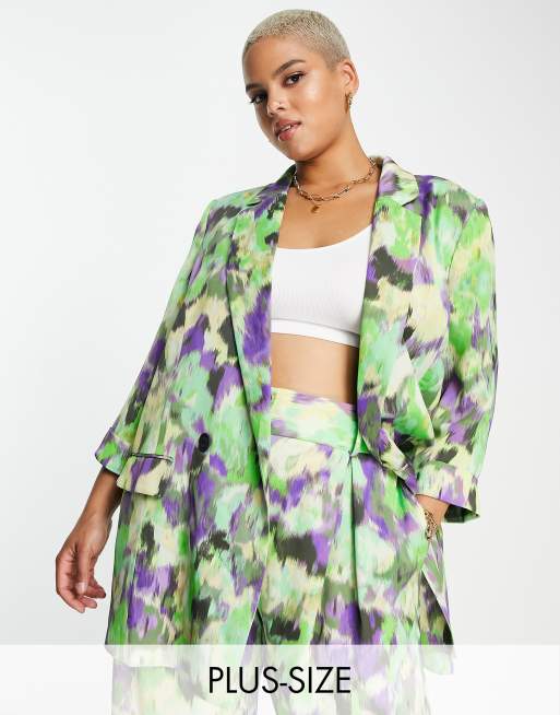 Americana verde con mangas fruncidas y estampado difuminado de River Island Plus (parte de un conjunto)