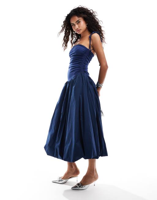 Amy Lynn - Alexa - Midi puffball-jurk met gestrikte schouderbandjes in marineblauw