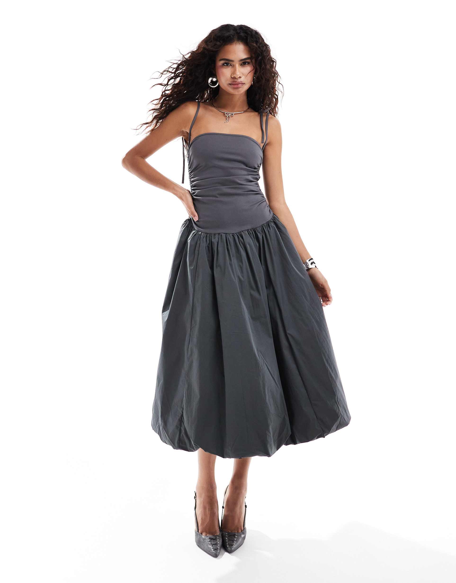 amy lynn alexa shoulder tie midi dress in charcoal