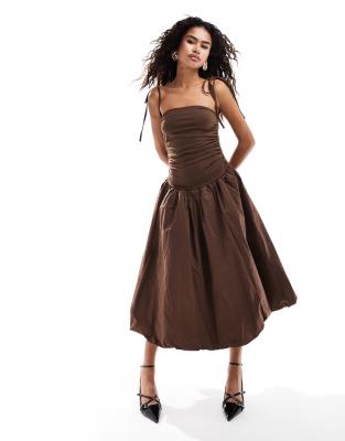 Amy Lynn Alexa shoulder tie midi dress in chocolate-Brown