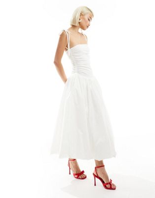 Amy Lynn Alexa Shoulder Tie Midi Dress In White