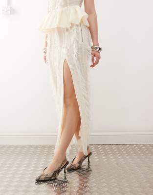 Amy Lynn Womens Textured Split-hem Woven Maxi Skirt Ivory In Neutral