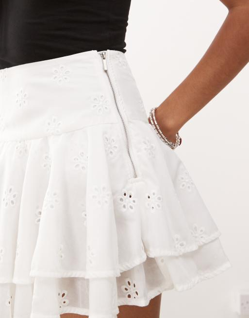 Amy Lynn crochet rara mini skirt in white, 4 of 5