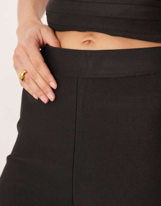Amy Lynn - Flare-broek in zwart, deel van co-ord set, 4 van 5
