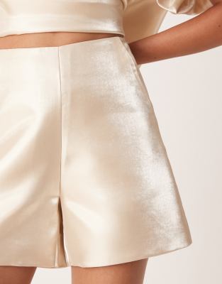 Amy Lynn High Shine A-line Tailored Shorts In Neutral