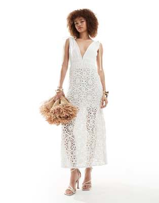 Amy Lynn Amy Lynn linen maxi dress with crochet skirt in cream-White
