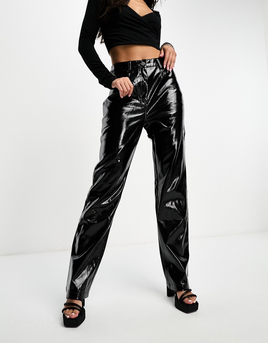 Amy Lynn Straight-leg Mid-rise Faux-leather Trousers In Black