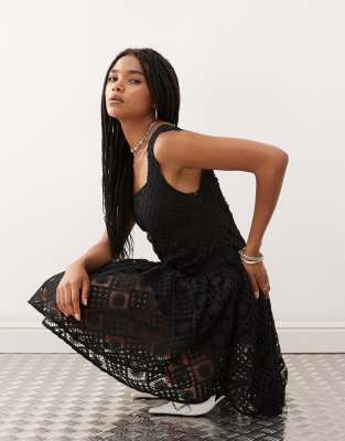 Robe patineuse courte en maille au crochet - Noir 36