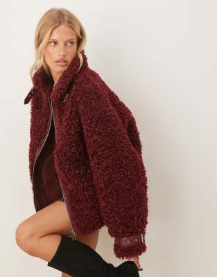 Amy Lynn Textured Faux Fur Aviator Coat In Burgundy