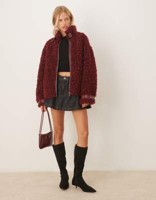 Amy Lynn Womens Celeste Funnel-neck Faux-shearling Coat Burgundy