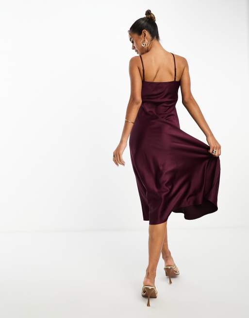 Anaya - Bruidsmeisjes - Midi cami-jurk met blote schouder in bessenrood, 2 van 4