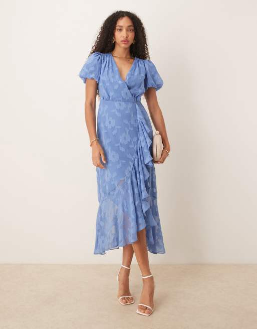Anaya - Midaxi jurk met bloemenprint en uitsnijding achter in oceaanblauw