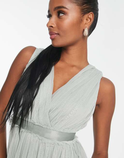 Anaya Petite - L'invitée - Robe longue à col V et taille à volants - Vert sauge, 3 de 4