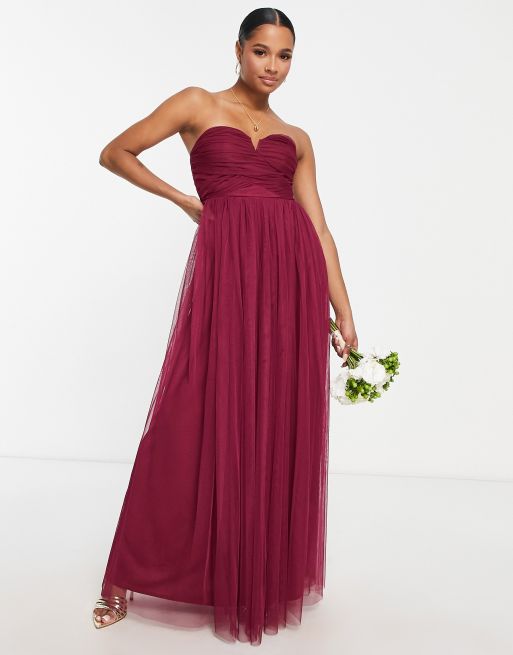 Anaya Petite L invitee Robe longue a decollete en c ur Rouge prune ASOS