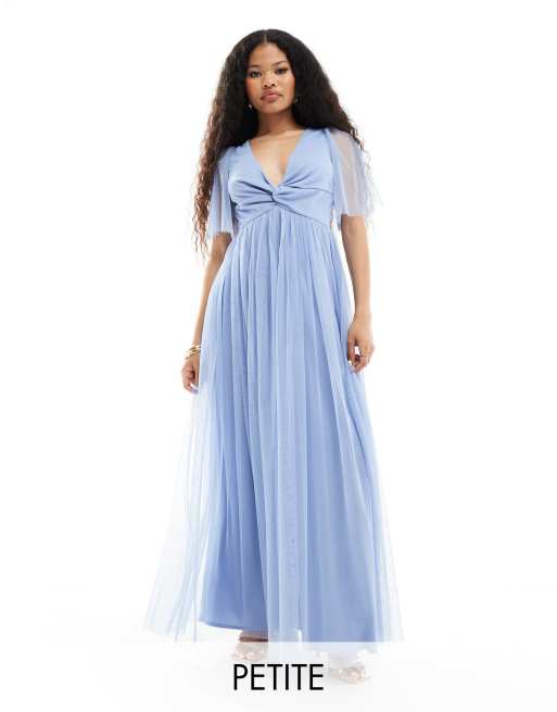 Anaya Petite – Maxikleid aus Tüll in Softblau mit Zierknoten
