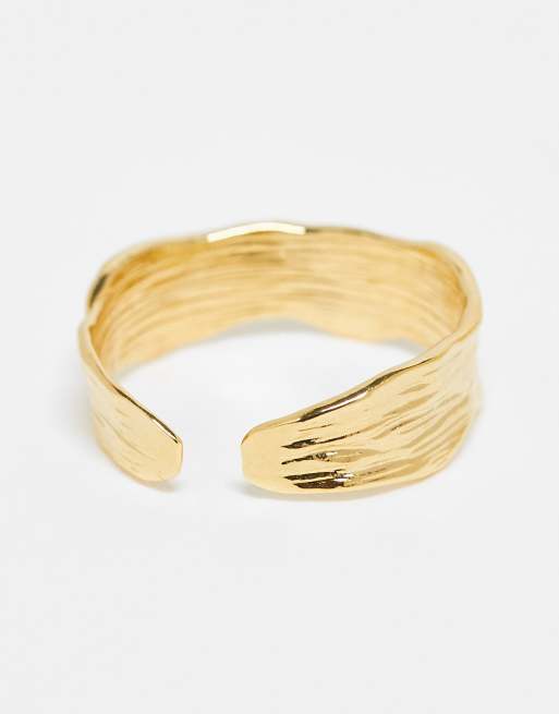 Anillo chapado en oro con diseño efecto fundido de la colección Z de Accessorize, 3 de 3