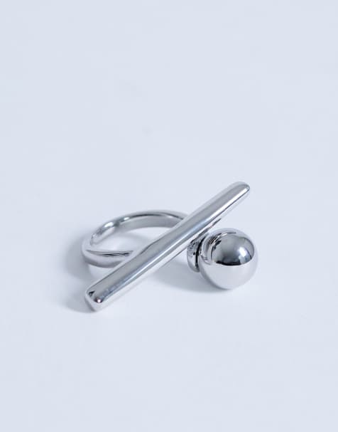 Anillo con diseño abstracto de acero inoxidable resistente al agua Ramona de Topshop - view 1