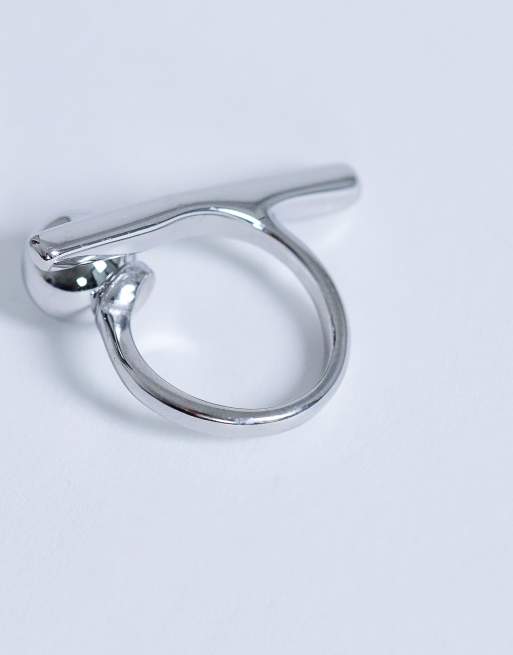 Anillo con diseño abstracto de acero inoxidable resistente al agua Ramona de Topshop, 3 de 3