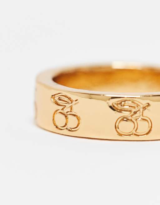 Anillo con diseño de cerezas grabadas chapado en oro de 14 quilates de ASOS DESIGN, 2 de 4