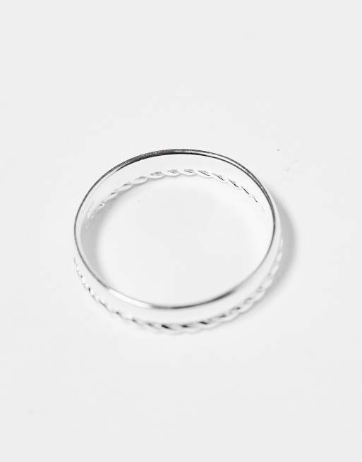 Anillo de banda plateado con detalle de cuerda de plata ley de ASOS DESIGN, 3 de 4