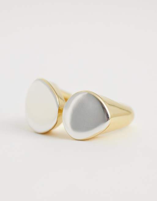 Anillo dorado con diseño abstracto y exterior plateado de & Other Stories, 3 de 3