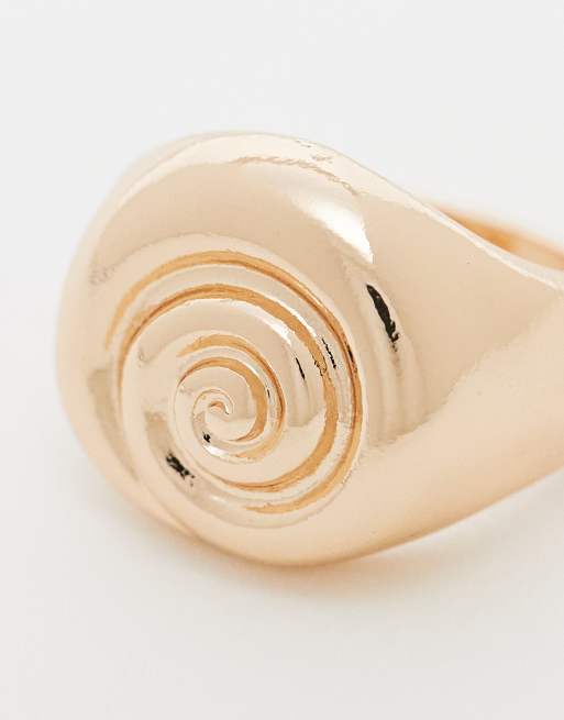 Anillo dorado grueso con diseño de concha de ASOS DESIGN, 2 de 3