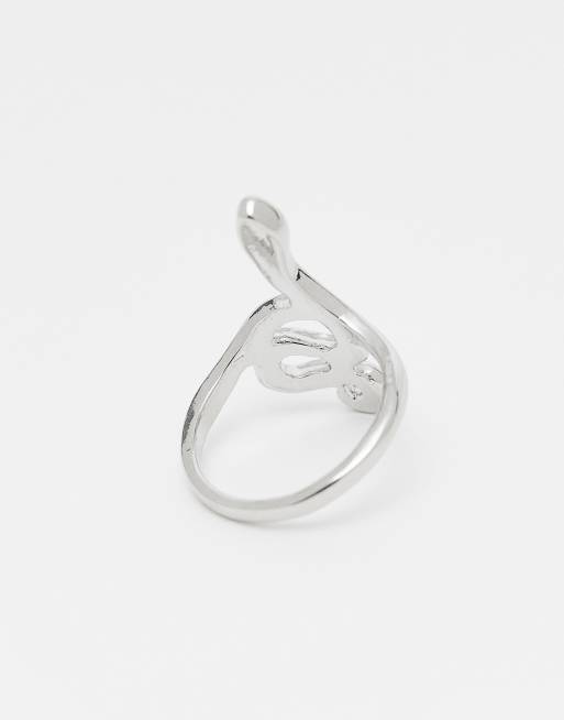 Anillo plateado con diseño llamativo en forma de serpiente de DesignB London, 2 de 3