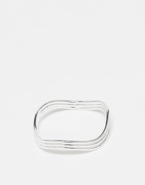 Anillo plateado de banda con diseño triple ondulado de Kingsley Ryan - view 1