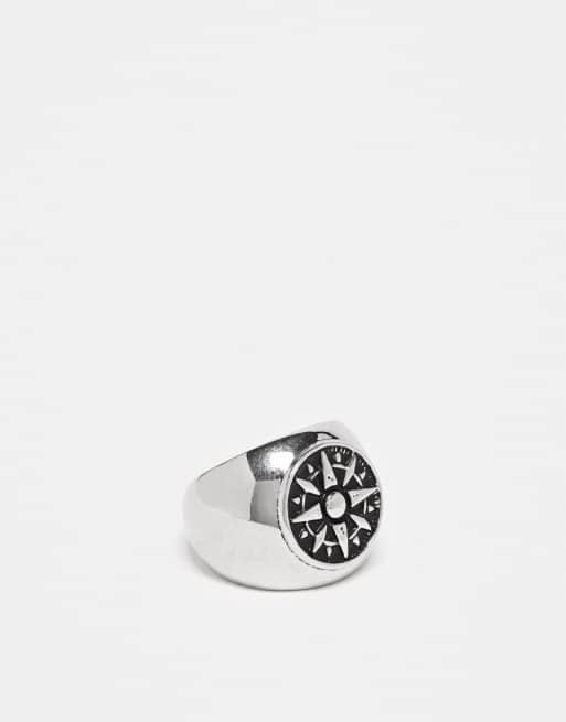 Anillo plateado tipo sello con diseño de brújula de Faded Future