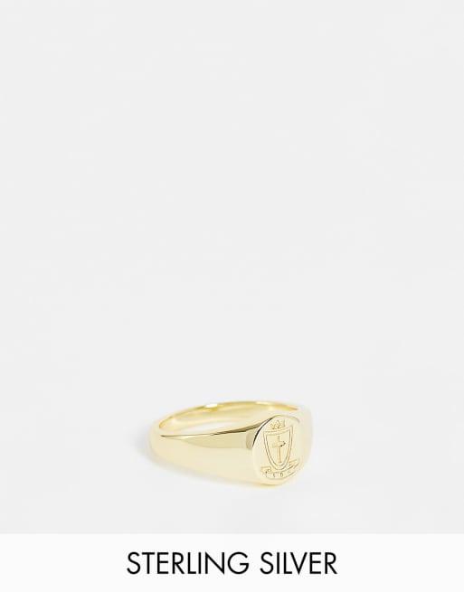 Anillo tipo sello con diseño de escudo de plata de ley chapado en oro de Serge DeNimes