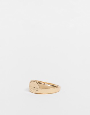 Anillo tipo sello dorado de Accessorize