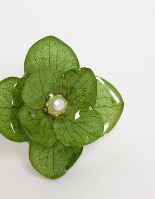 Anillo verde con diseño de flor tridimensional con perla exclusivo de Kaiia, 3 de 3