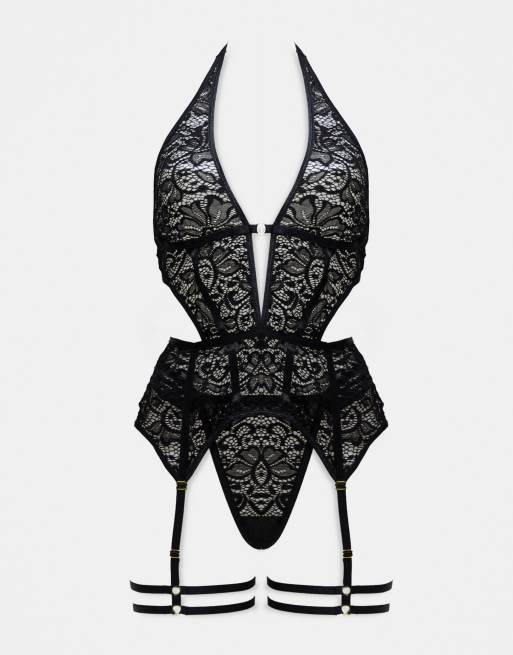 Ann Summers - Camila - Set van cami met, uitsnijdingen, jarretels en string in zwart