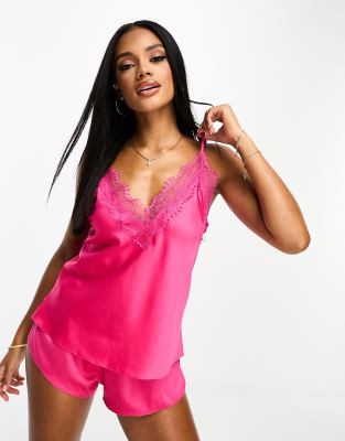 Ann Summers - Cerise - Satin-Set in Pink aus Camisole-Top mit Spitzenbesatz und Shorts-Rosa