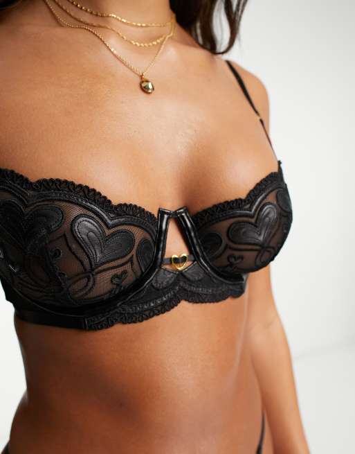Ann Summers – Rogue Heart – Bestickter unwattierter Balconette-BH aus PU in Schwarz mit Metalldetails, 4 von 4