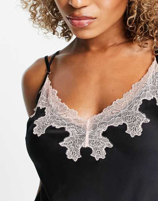 Ann Summers - Selena - Sottoveste nera in raso con bordi in pizzo e spacco sulla coscia, 3 di 4